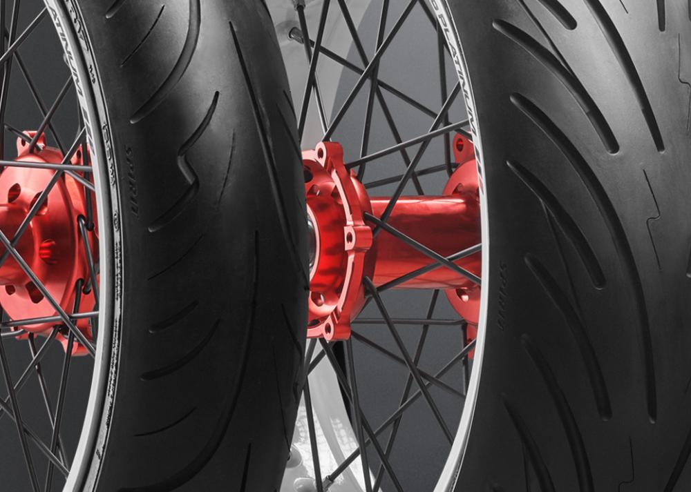 Avis pneu moto Avon